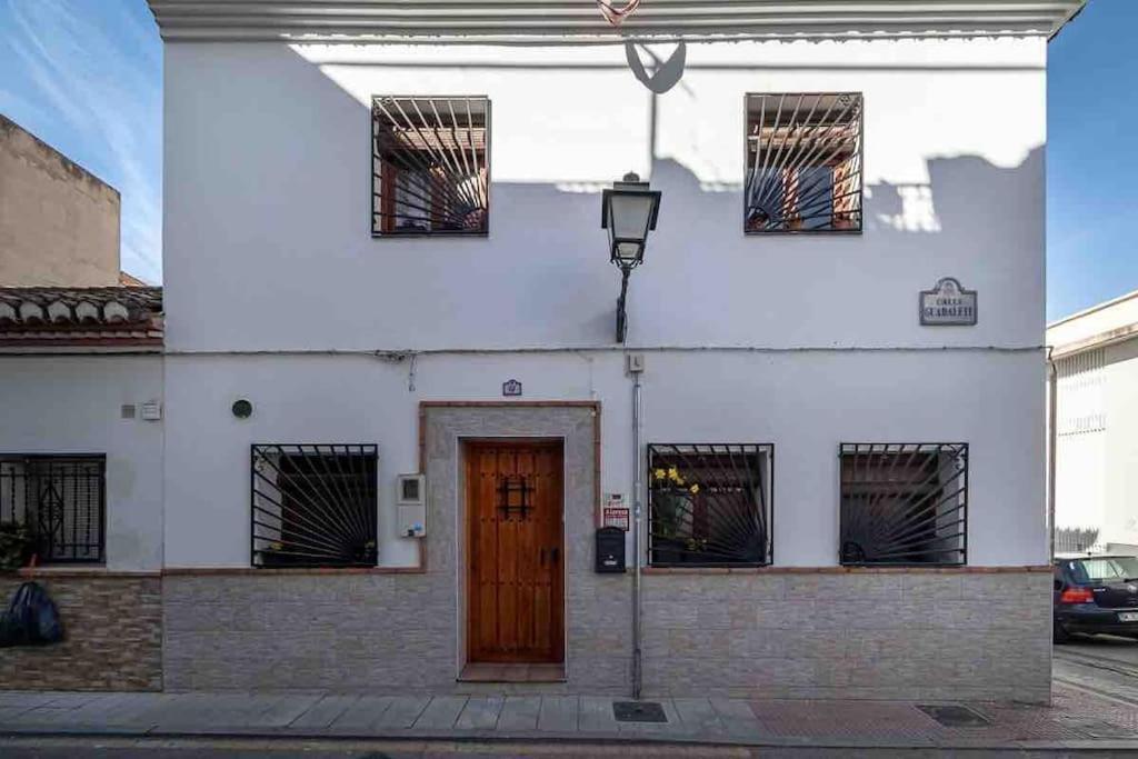 Ferienhaus Entire House Close To Albaicin And The Center *